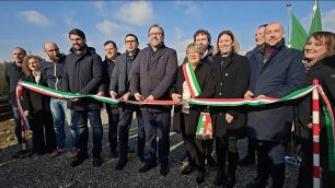 Carnate vasca laminazione Molgora taglio del nastro