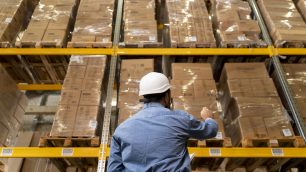 E-commerce logistica magazzino - foto Freepik