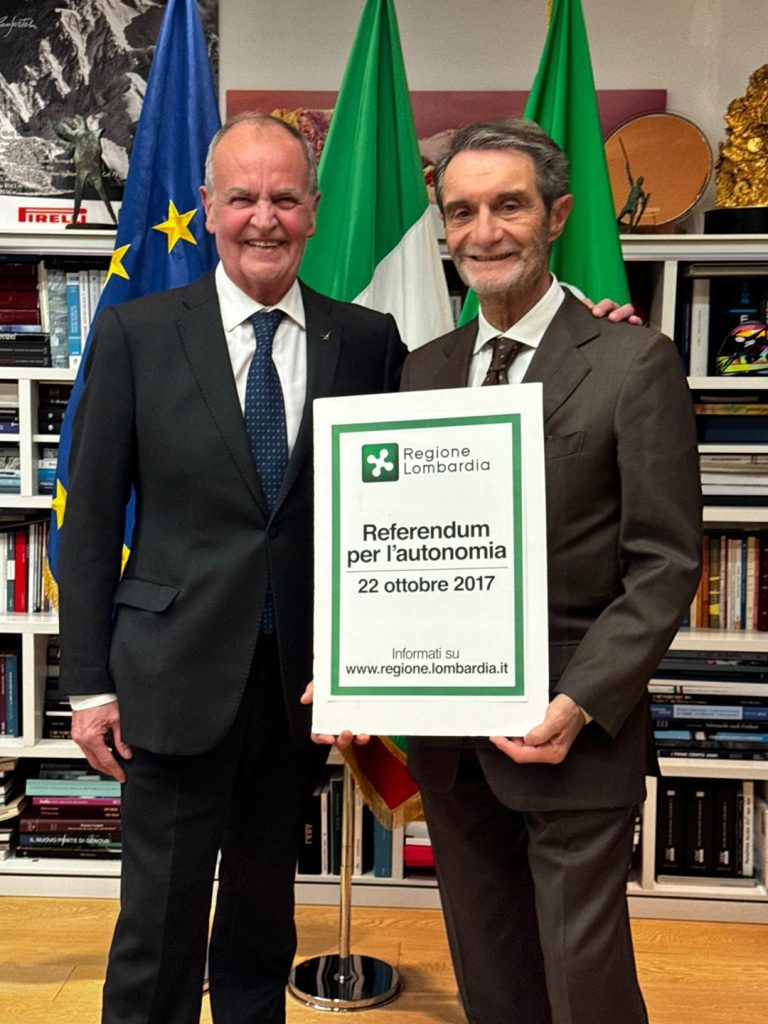 Lombardia ministro Calderoli e presidente Fontana firma pre-intesa Autonomia differenziata: