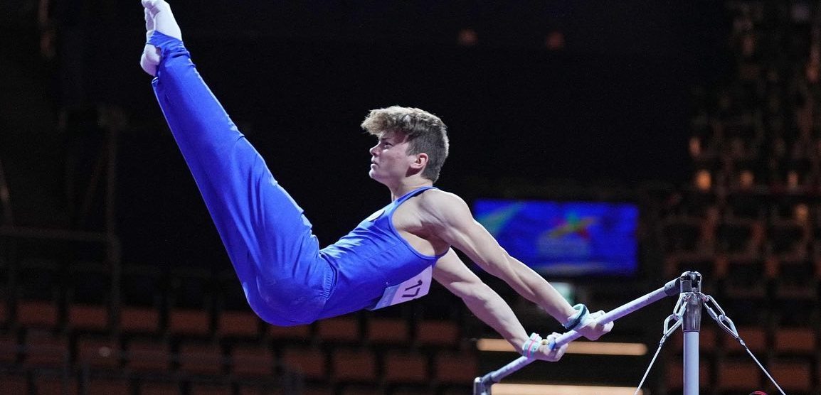 Ginnastica Pro Carate Vazzola Diego sulla sbarra - foto Federginnastica