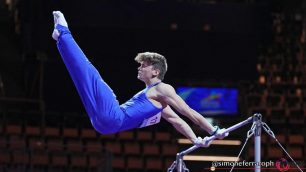 Ginnastica Pro Carate Vazzola Diego sulla sbarra - foto Federginnastica