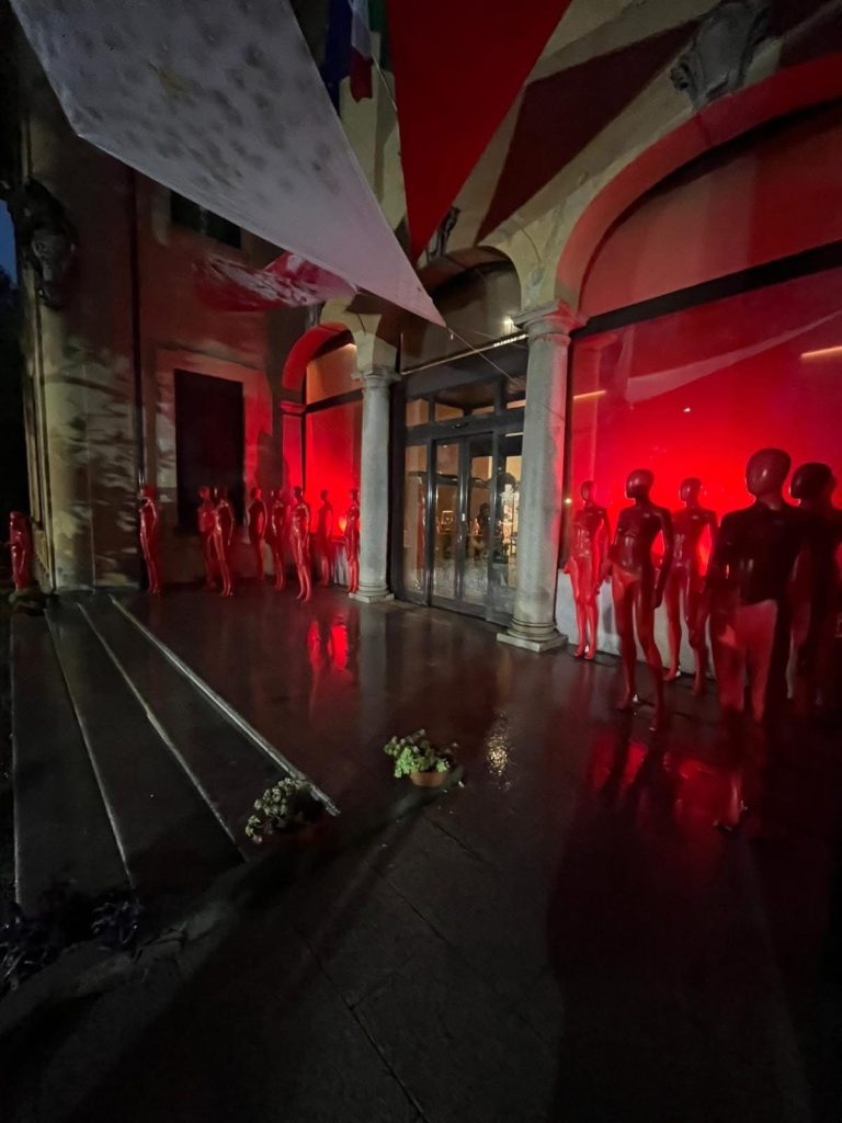 Macherio installazione Elend Zyma violenza contro le donne