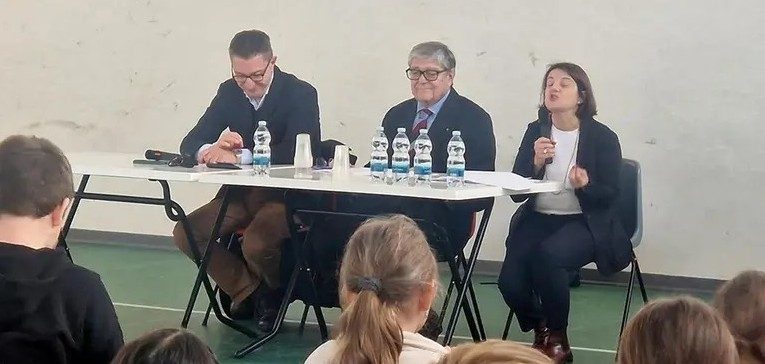 Macherio vertici Pedemontana alla scuola Rodari