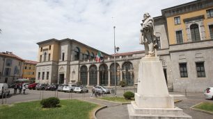 Monza tribunale piazza Garibaldi - foto Radaelli