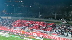 Tributo Curva Davide Pieri alla giornata internazionale per le donne