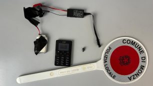 I dispostivi sequestrati alla Motorizzazione