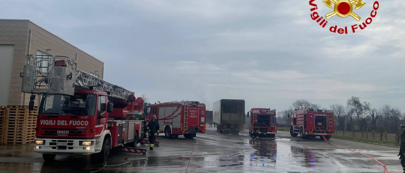 I vigili del fuoco a Lomagna