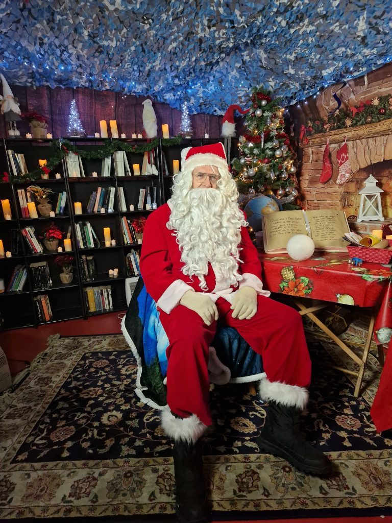 Babbi Natale a Nova con l'associazione Margherita Hack