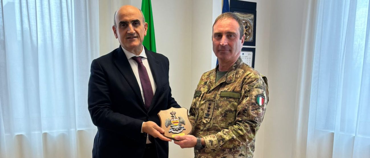 Il prefetto Enrico Roccatagliata con il colonnello Andrea Martinelli