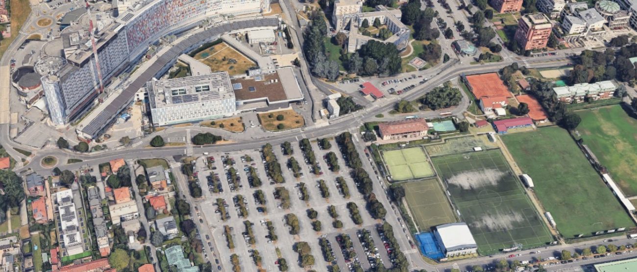Monza parcheggio ospedale foto aerea