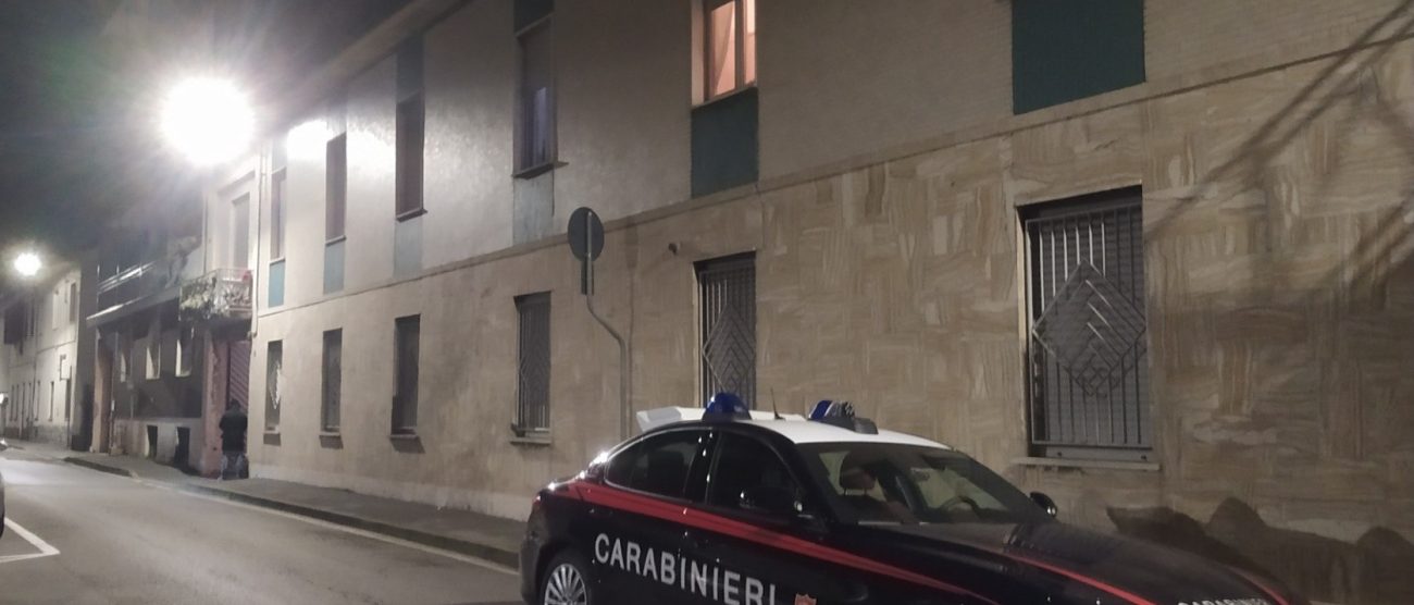 Muggiò carabinieri via Magenta