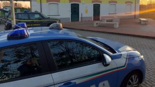 La Polizia alla stazione ferroviaria di Ceriano