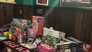 La raccolta di giocattoli della Curva Pieri