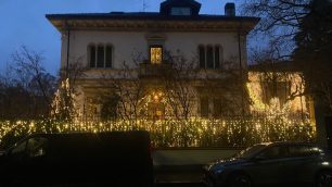 Le luminarie natalizie al 13 di via Rossini