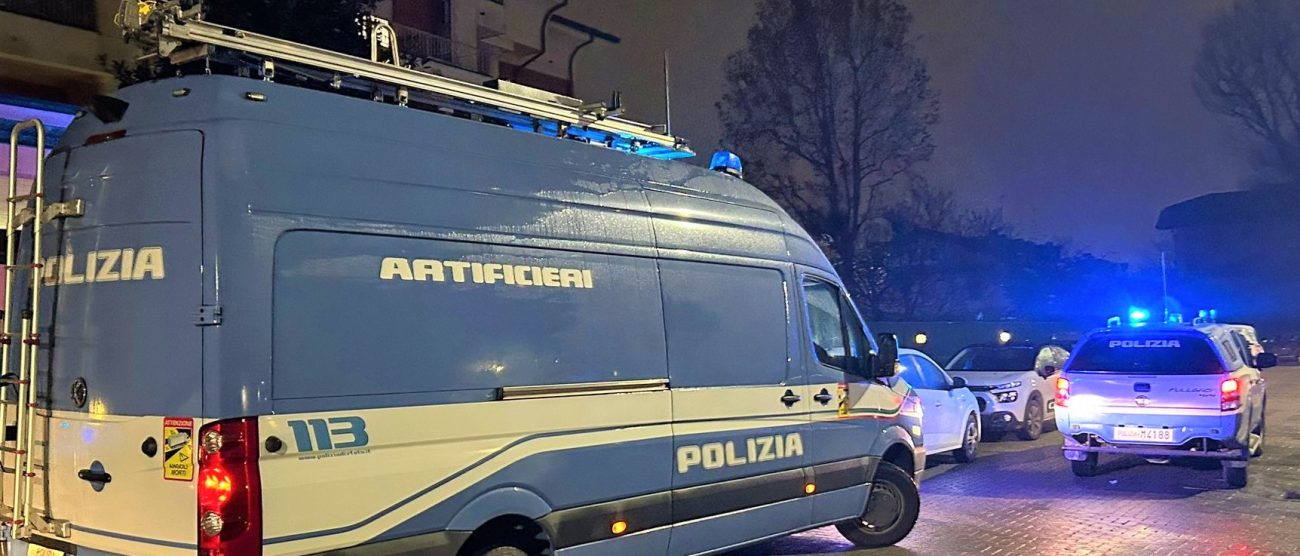 Sequestro di fuochi d'artificio da parte della Polizia di Stato