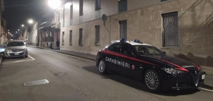 I carabinieri in via Magenta a Muggiò