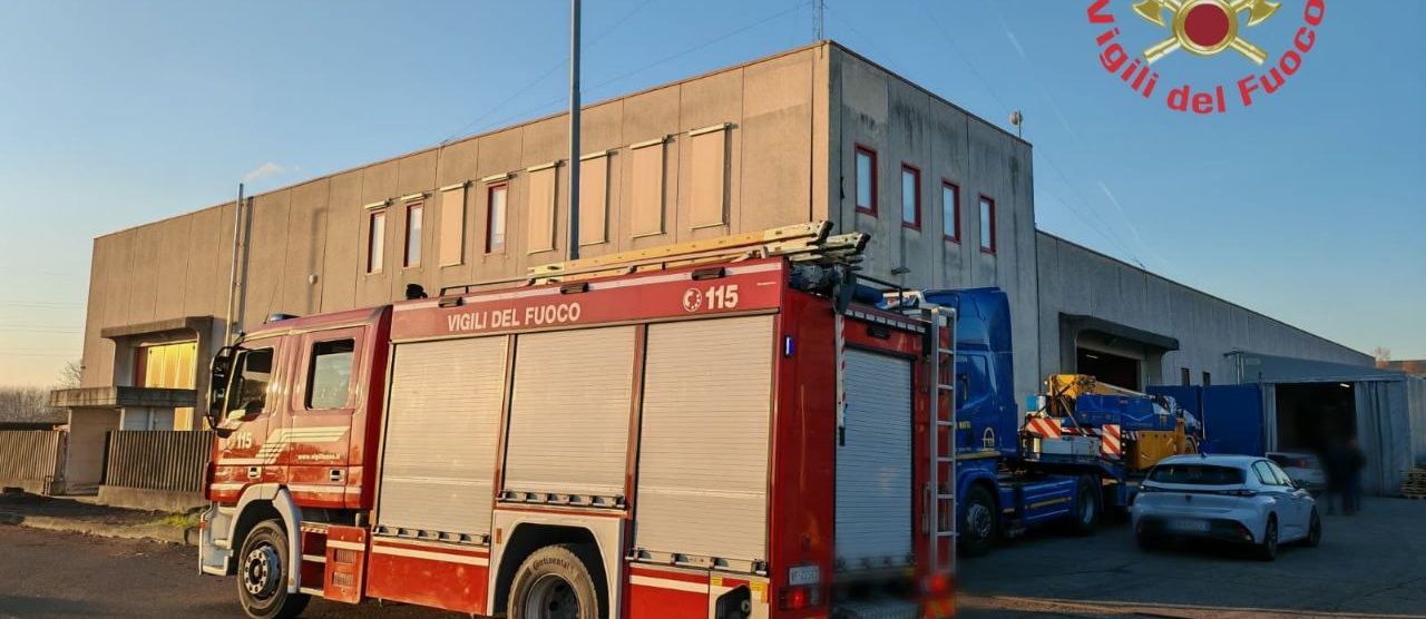 Infortunio sul lavoro in via De Gasperi a Nova