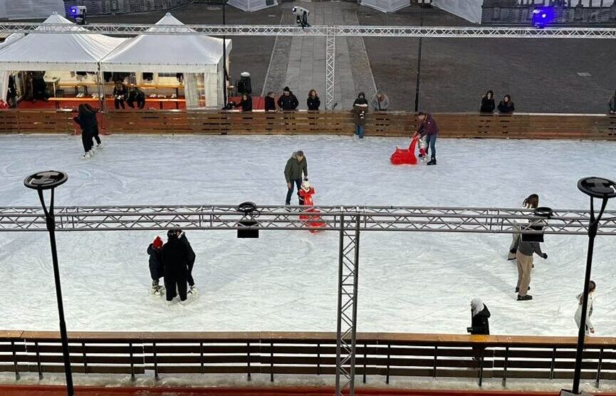 Cesano Maderno pista di pattinaggio su ghiaccio
