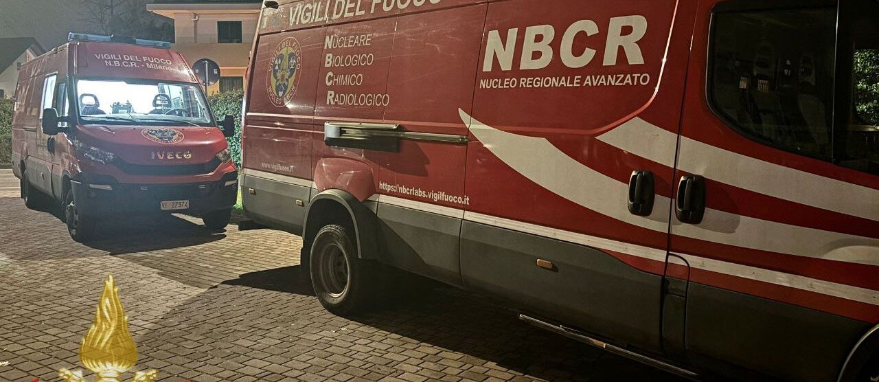 I vigli del fuoco alla piscina