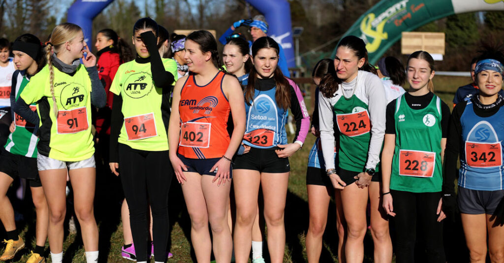 Cross per Tutti 2026 Gruppetto atlete al via - Cesano Maderno - Foto Roberto Mandelli/Fidal