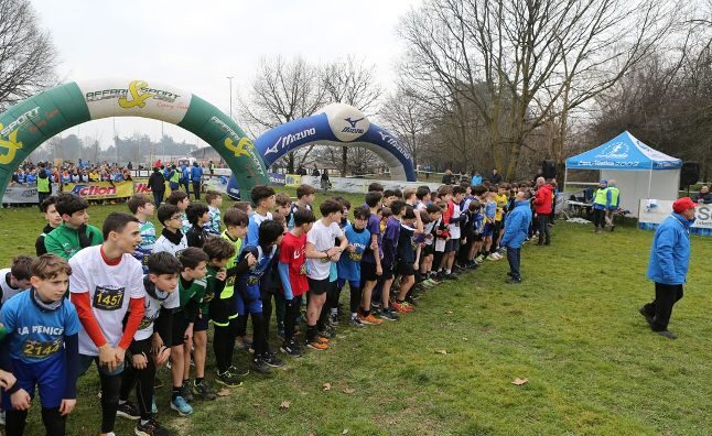 Cross per tutti Giovani pronti a scattare - Foto Roberto Mandelli/Fidal