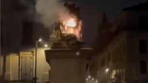 Monza Ponte dei Leoni scoppio petardo screenshot dai social