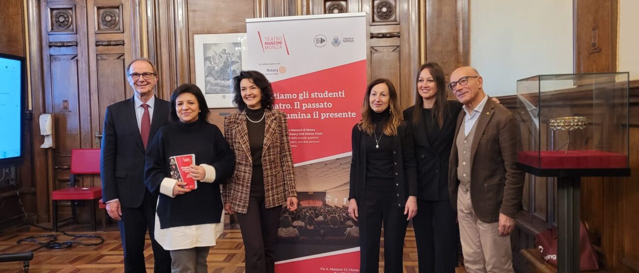 Monza Teatro Manzoni Critica teatrale