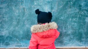 Scuola inverno freddo bambini - Foto Freepik