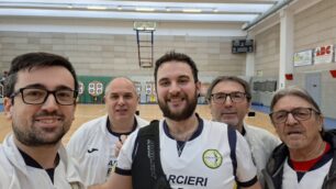 Gli atleti della società Arcieri del Borgia di Usmate Velate a Bonate Sotto