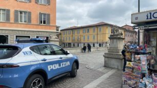 Una pattuglia della Polizia al Ponte dei Leoni di Monza
