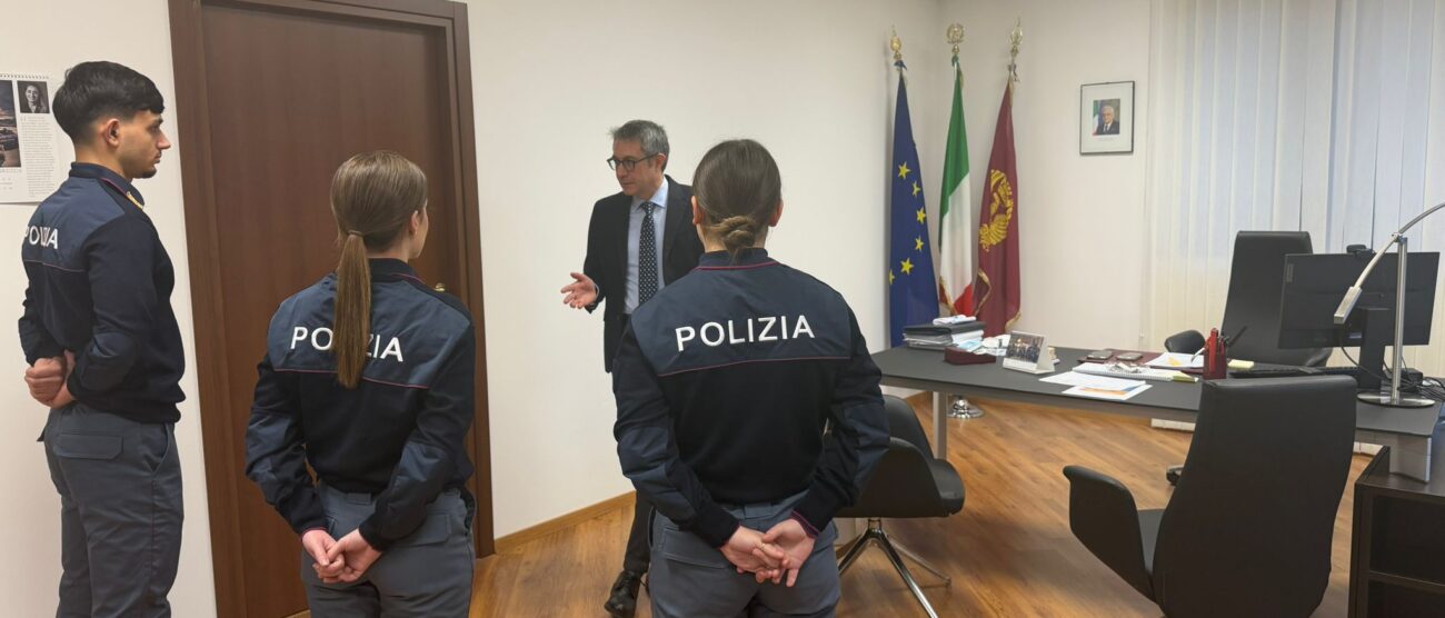 I tre nuovi agenti accolti dal Questore di Monza