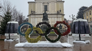 Desio installazione piazza Conciliazione Olimpiadi Milano Cortina 2026
