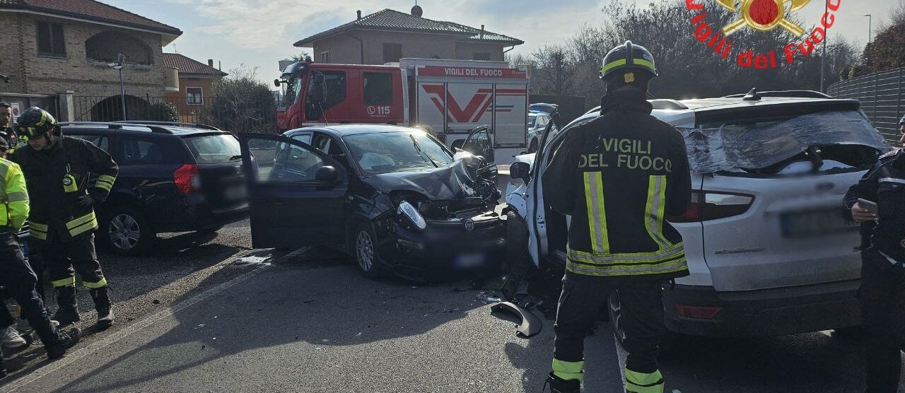 Giussano: lo scontro frontale in via della Tecnica
