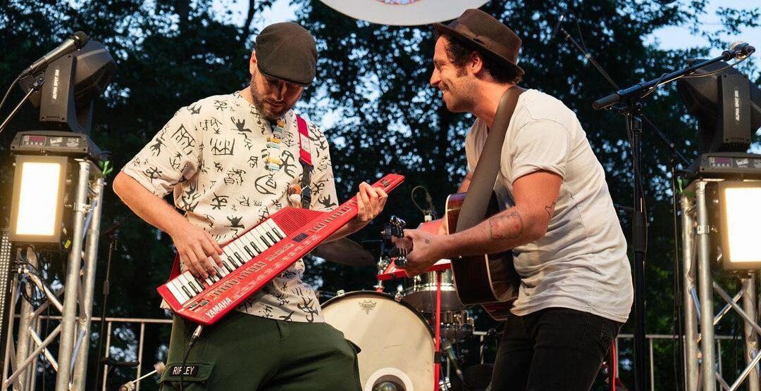 Musica Poesia Potente e Chitarra Tonante Passoni e Cattaneo
