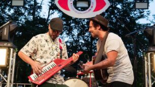 Musica Poesia Potente e Chitarra Tonante Passoni e Cattaneo