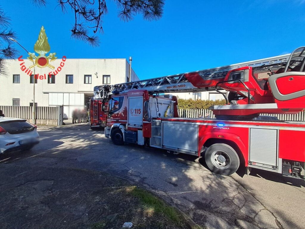 Nova Milanese vigili del fuoco esplosione