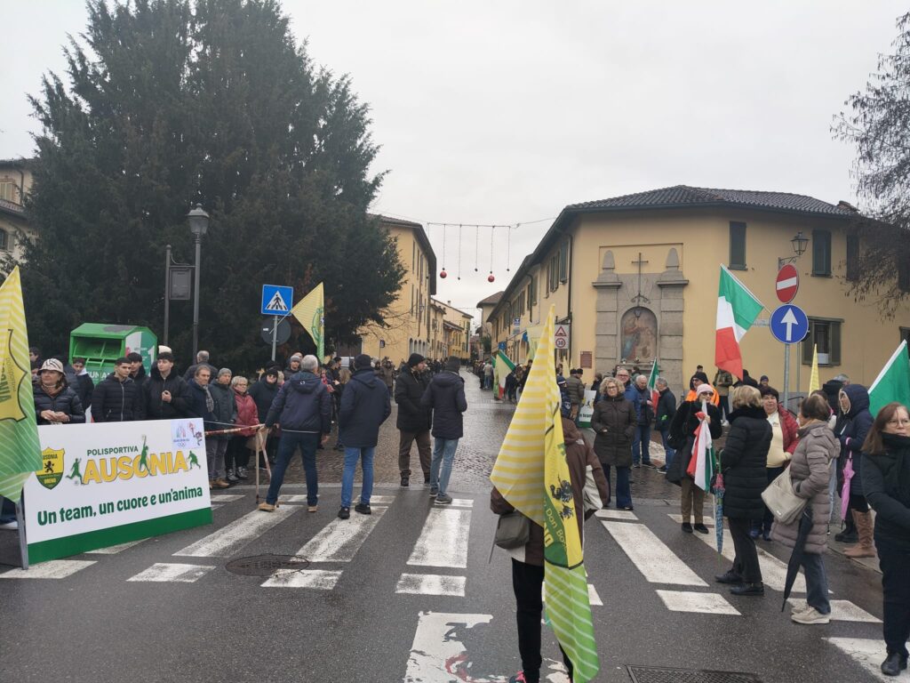 Olimpiadi MIlano Cortina fiaccola Oreno