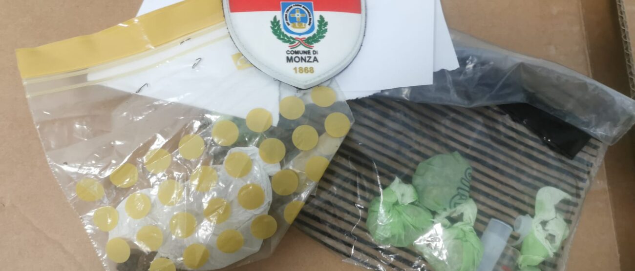 La droga sequestrata dalla Polizia locale di Monza