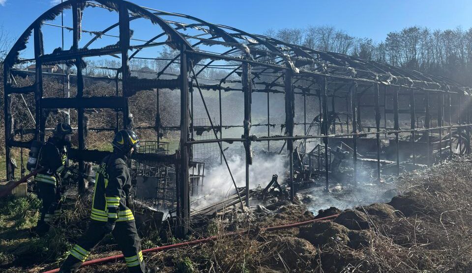 Il capanno distrutto a Besana