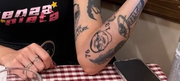 Cleo Bambole di pezza tatuaggio particolare