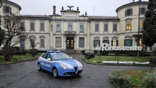 Una pattuglia davanti alla Rinascente di Monza