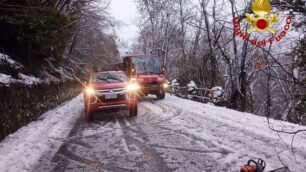 I vigili del fuoco di Monza e Brianza per la nevicata sopra a Varese