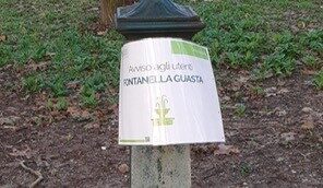 Parco di Monza fontanella cartello guasto