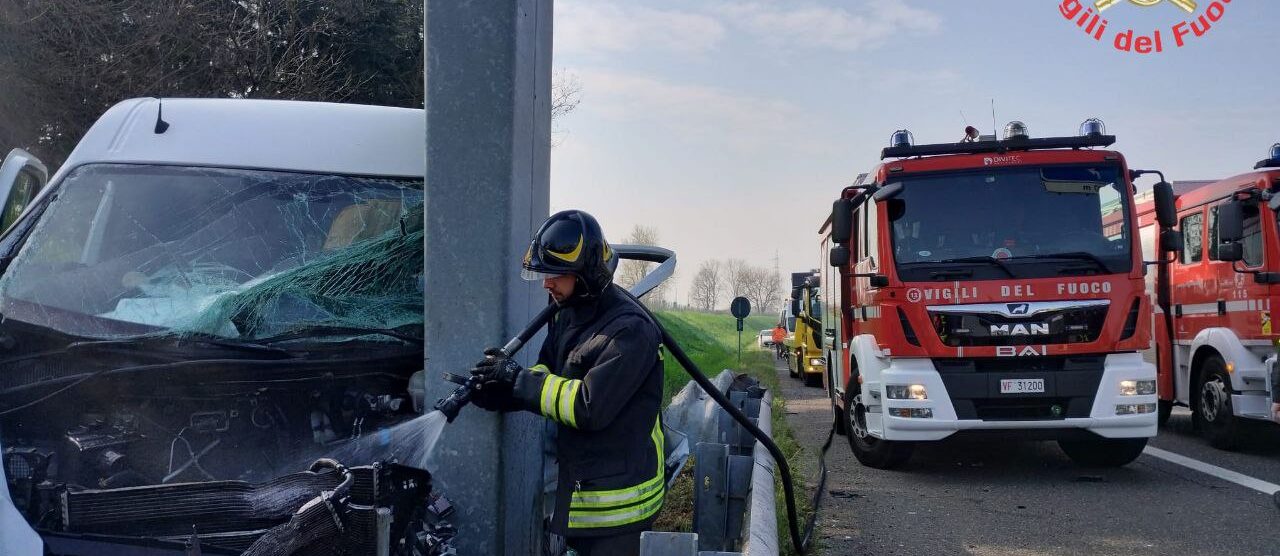 La scena dell'incidente lungo la tangenziale est a Brugherio