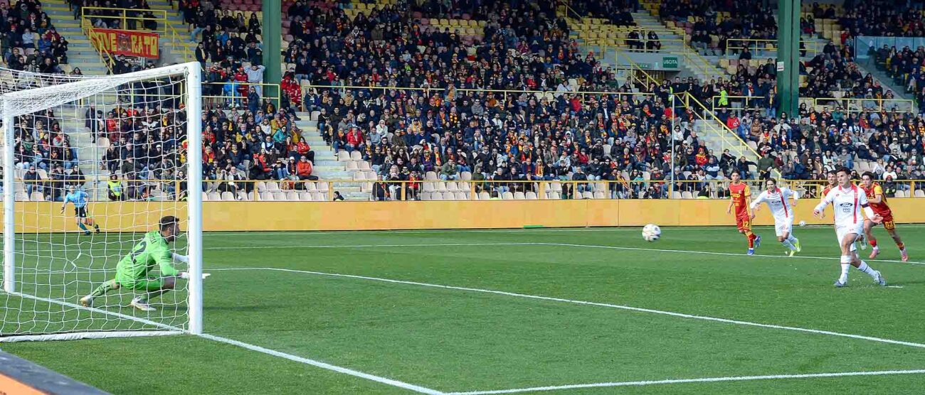 Monza 1912 rigore Pessina - foto Ac Monza