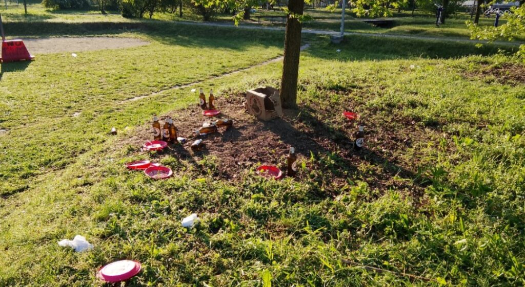 Monza pasquetta Boscherona rifiuti