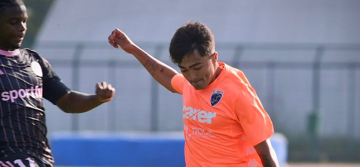 Renate Calcio azione di Ruiz Giraldo