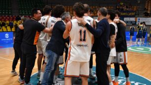 Basket Serie B Rimadesio saluto squadra