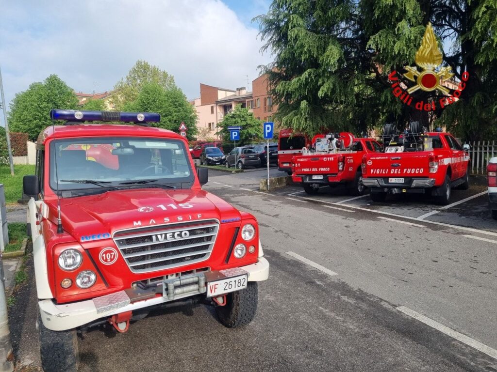 Vigili del fuoco ricerche Mezzago - foto Vigili del fuoco