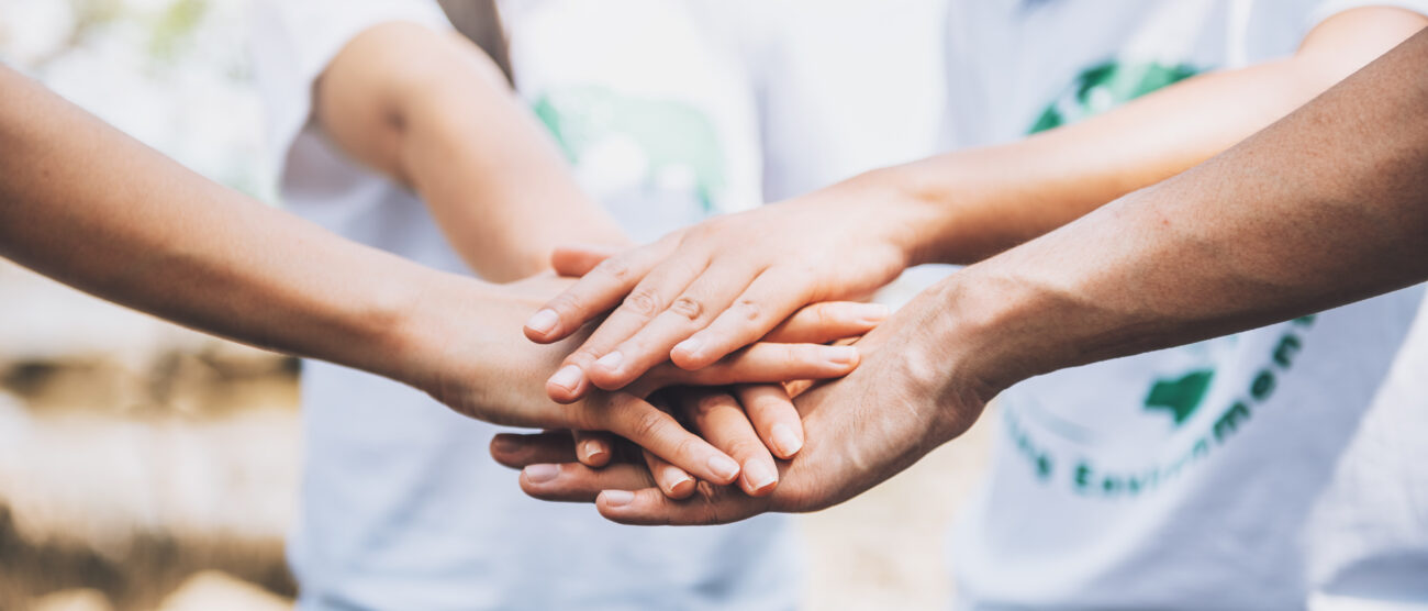Volontari lavoro di squadra - foto Freepik